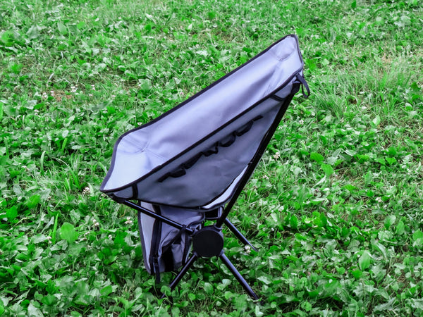 COMPACT FOLDING CHAIR