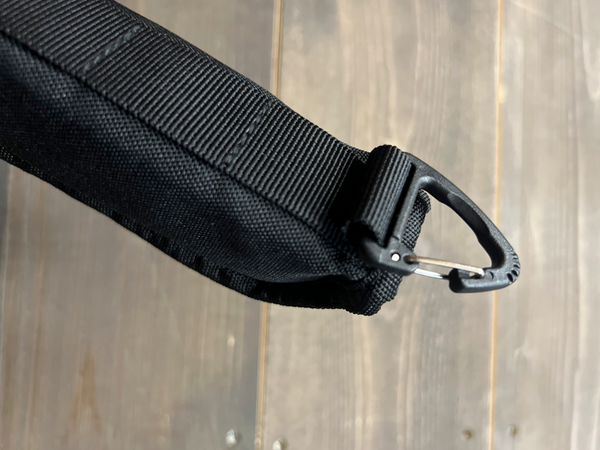 TRAVEL HANGER